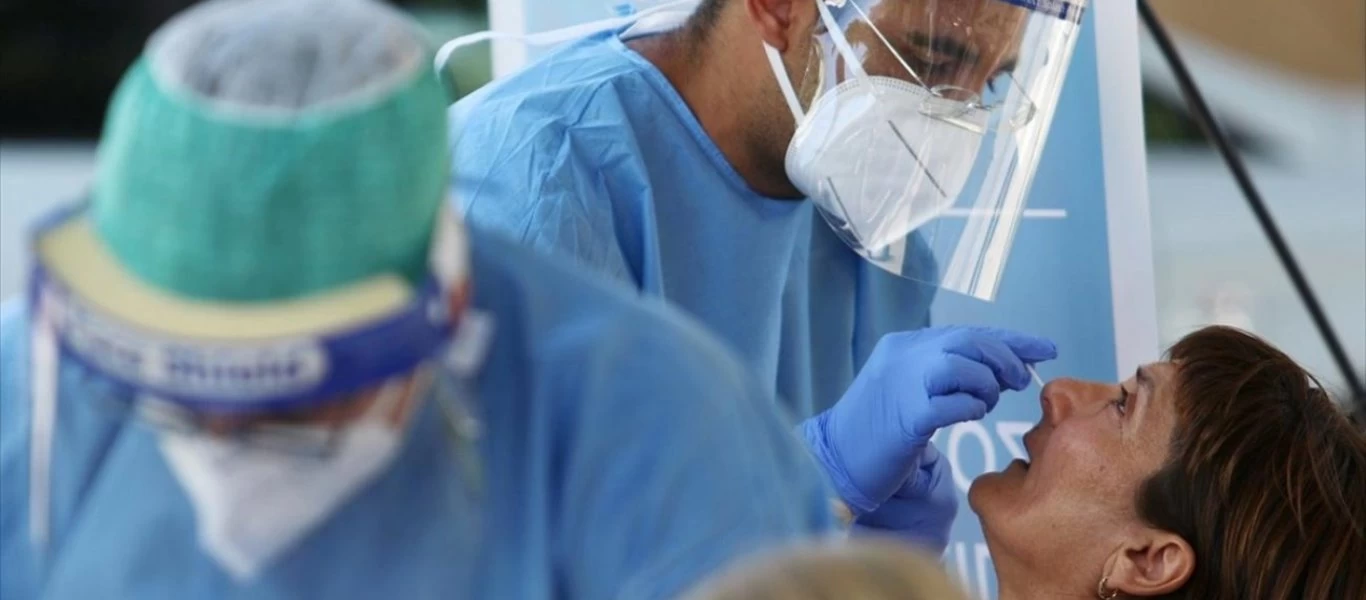 Κυβέρνηση σε κατοίκους Θήβας και Χαλκίδας: «Προστατευτείτε από τον κορωνοϊό αλλιώς θα επιβάλουμε lockdown»